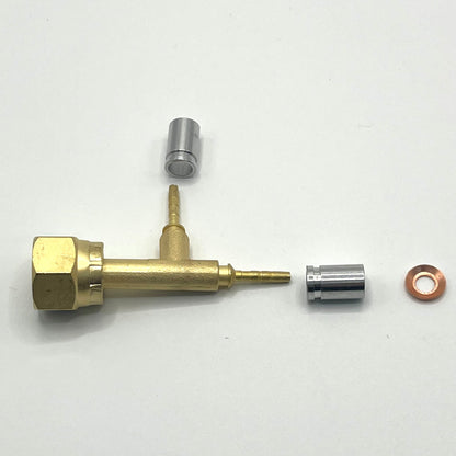 Integrated irregular tee left flexible hose connector